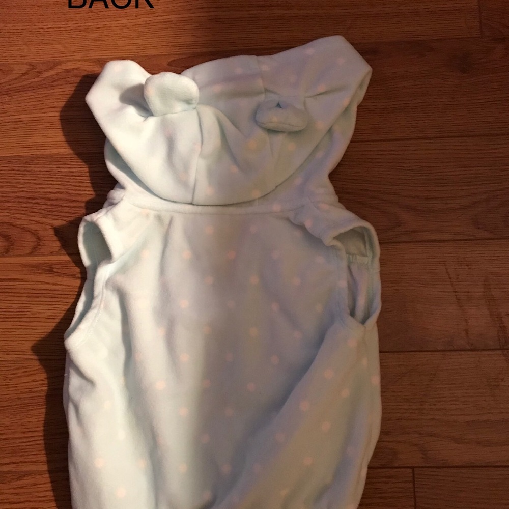 Two Carter’s Vests (9 months) - Picture 5 of 7